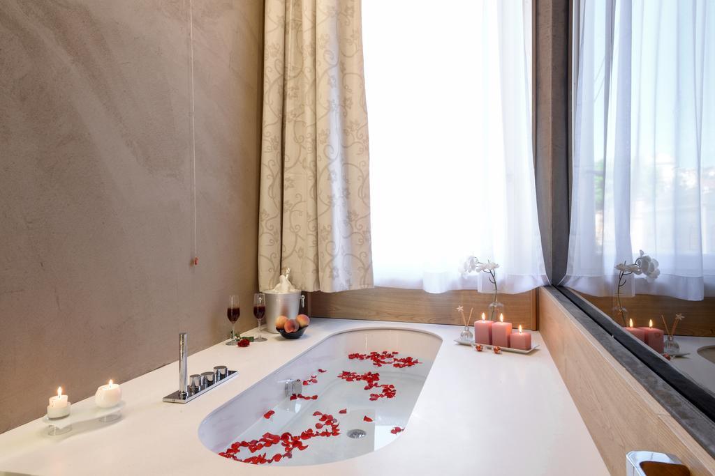 Sun Luxury Pantheon Rom