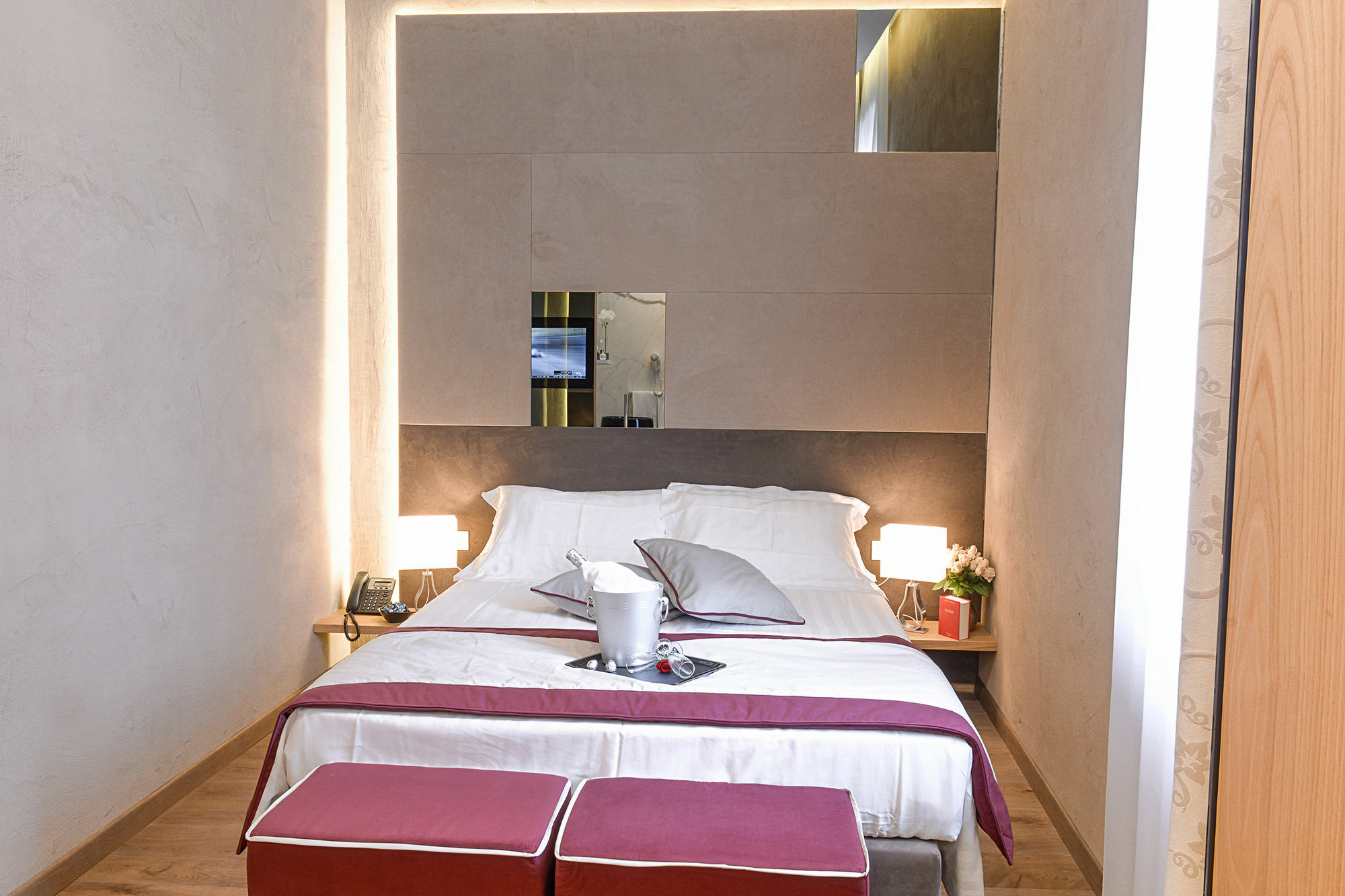Sun Luxury Pantheon 3* Rom