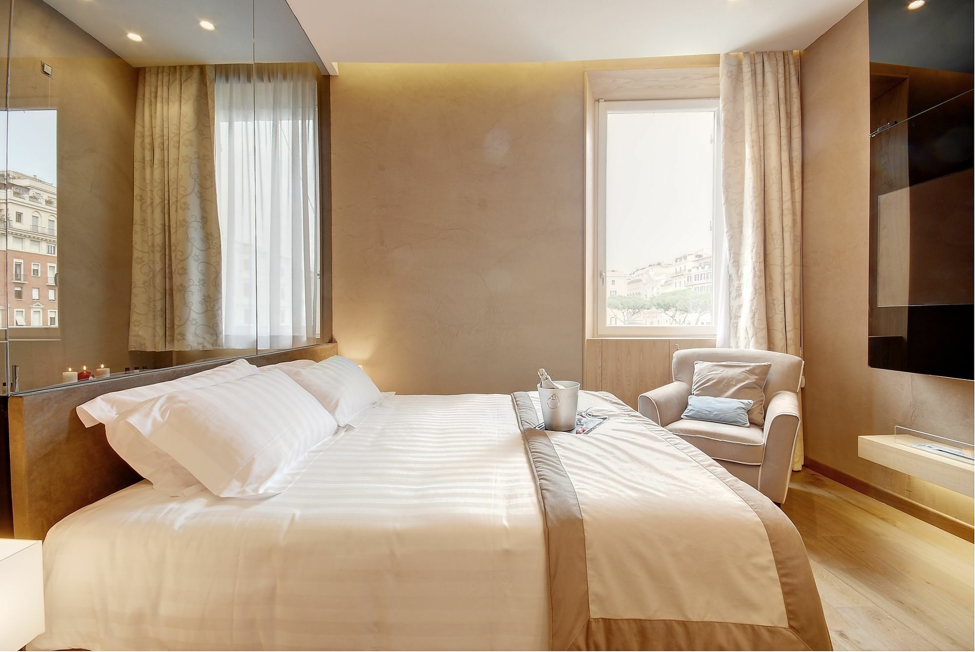 Sun Luxury Pantheon Rom