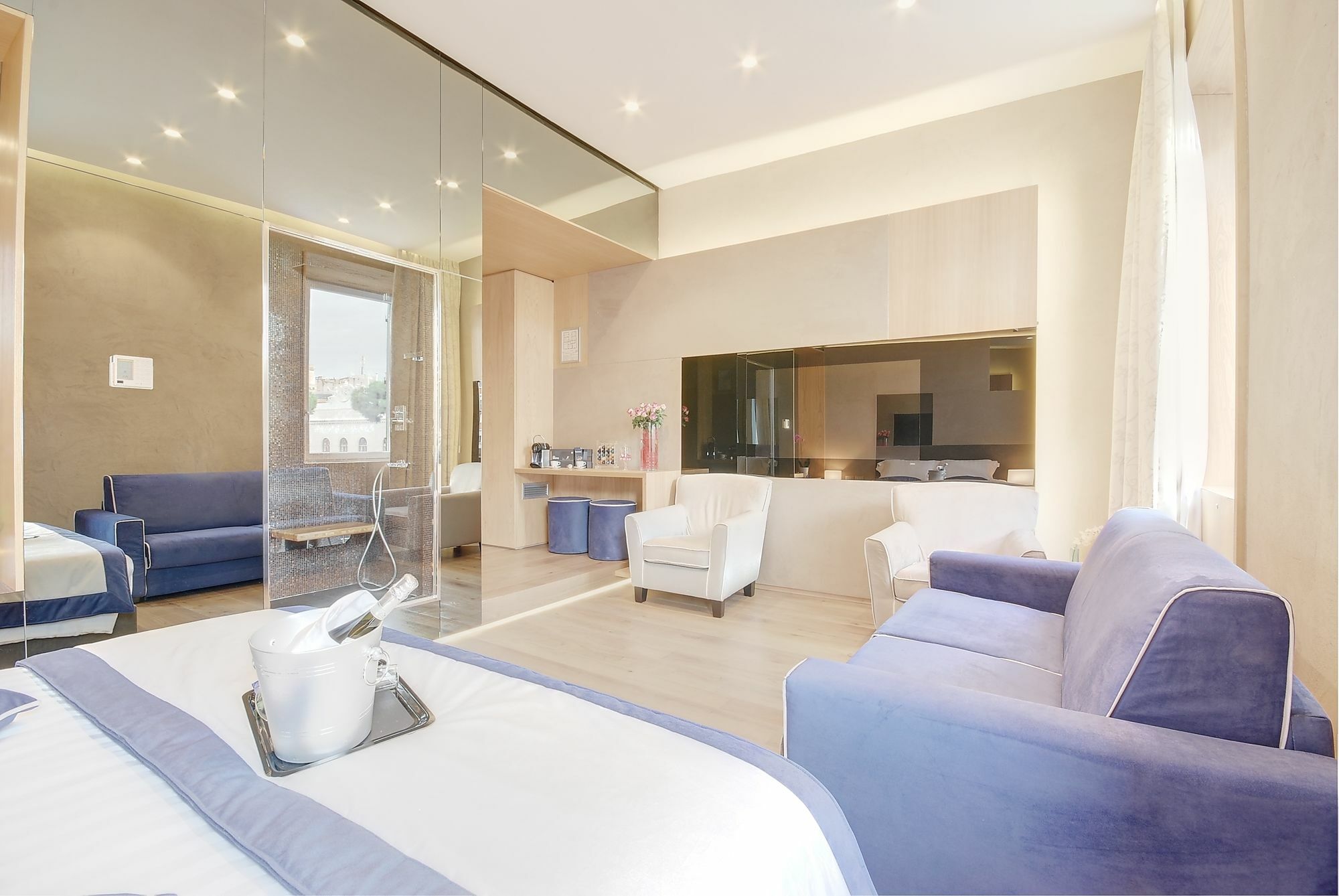 Sun Luxury Pantheon Rom